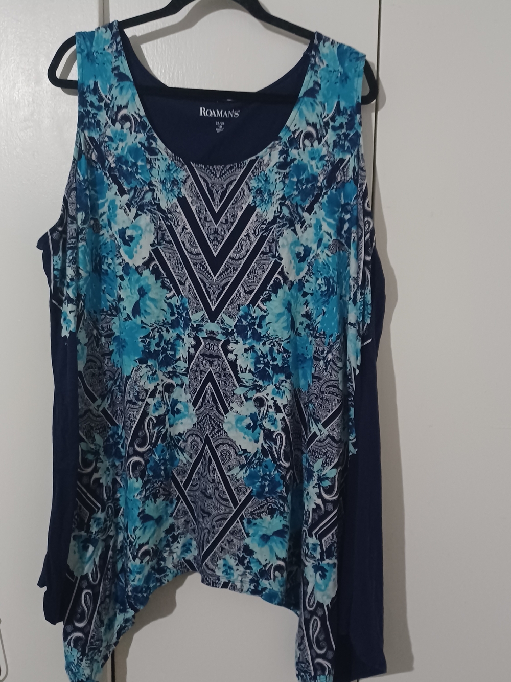 Roaman's Blue Floral Patterned Sleeveless Top